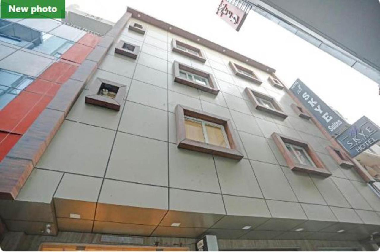 Hôtel Wowstops-Clark Near Delhi Airport à New Delhi Extérieur photo